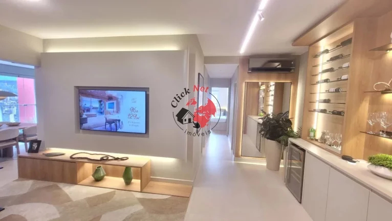 Imagem Apartamento à Venda a 1 quadra da praia no bairro Embaré em Santos
