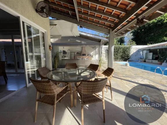 Imagem Casa com ótimo potencial na Praia da Enseada !