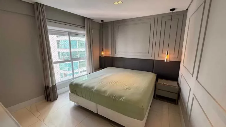 Imagem Apartamento com 4 suítes e 3 vagas de garagem em Meia Praia - Itapema/SC