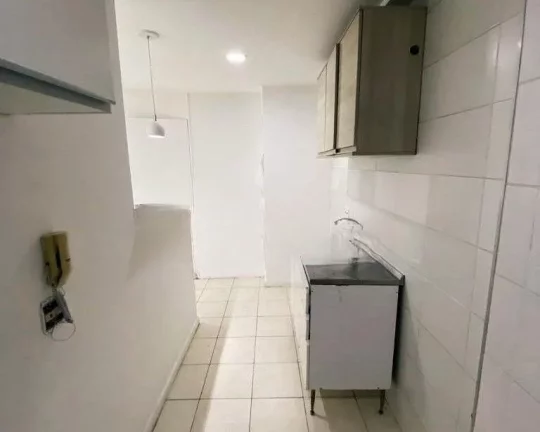 Imagem Apartamento para Venda em Rio de Janeiro, Anil, 2 dormitórios, 1 banheiro, 1 vaga