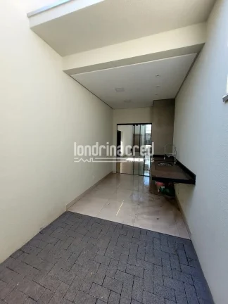 Imagem Excelente casa no Condomínio Heimtal Park com 3 dormitórios (1 suíte), sala e cozinha integradas, 2 banheiros e 1 vaga em terreno de 150m².