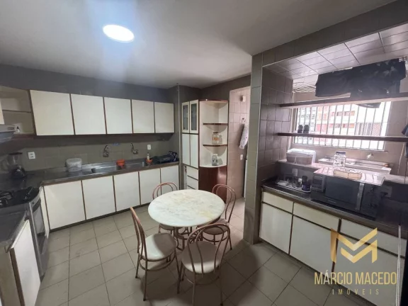 Imagem Apartamento com 3 suítes à venda, 215 m² por R$ 890.000 - Meireles, Fortaleza/CE