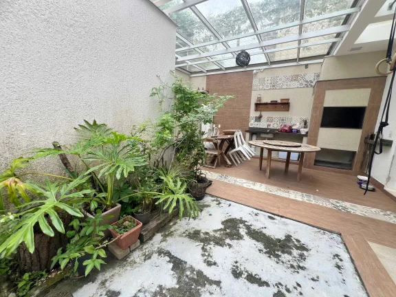 Imagem Casa com 5 suítes e 5 vagas na garagem na Praia dos Amores - Balneário Camboriú/SC