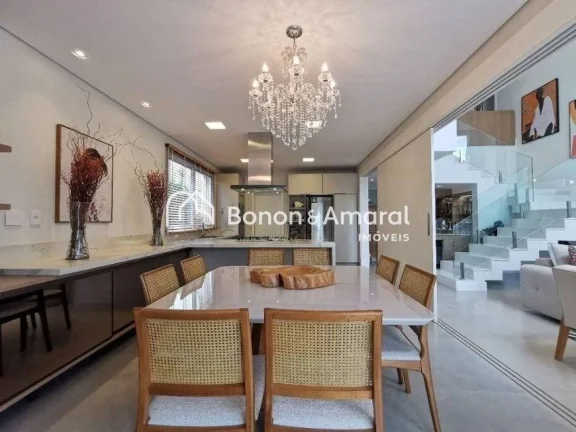 Imagem Magnífica casa mobiliada, Casa moderna, com sala de estar com pé direito duplo, lareira a gás em ...