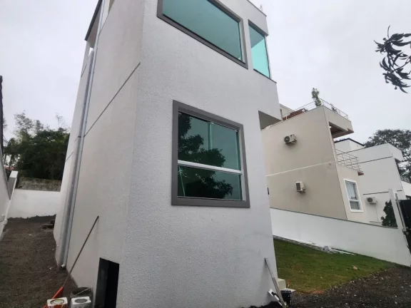 Imagem Casa / Sobrado para Venda em Florianópolis / SC no bairro Santinho