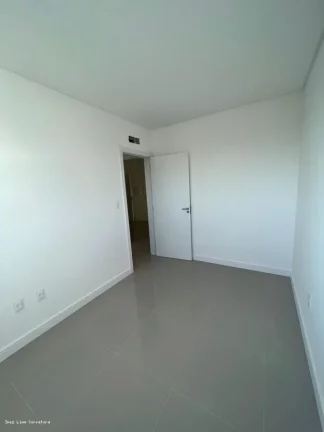 Imagem Alto Padrão para Venda em Itapema, meia praia, 3 dormitórios, 1 suíte, 2 banheiros, 2 vagas