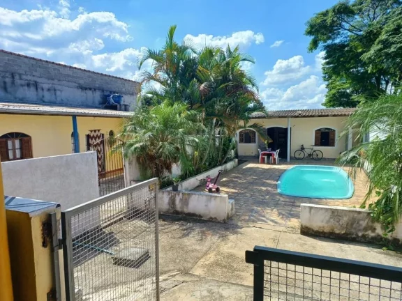 Imagem Chácara com 3 dormitórios à venda, 807 m² por R$ 650.000,00 - Ipelândia - Suzano/SP