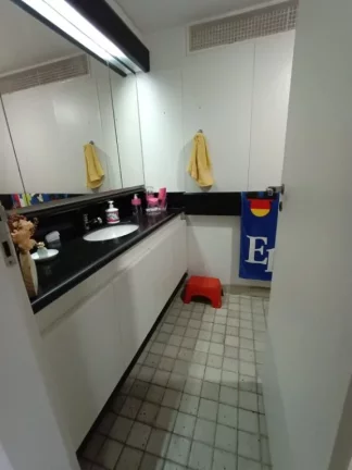 Imagem Apartamento de 270m² à venda, com 4 quartos (1 suíte), localizado em Piedade, Jaboatão dos Guararapes - Pernambuco.