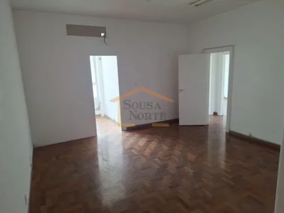 Imagem Conjunto comercial com 98 m², distribuído em ambientes amplos, bem iluminados e funcionais. Conta ...