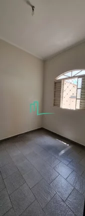Imagem OPORTUNIDADE UNICA! DUAS CASAS NA MELHOR LOCALIZAÇÃO DO JARDIM CONSOLAÇÃO POR APENAS R$200 MIL (FRENTE PARA DUAS RUAS)