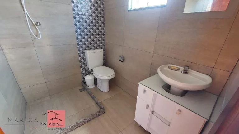 Imagem Casa à Venda - Próx. à Praia, Totalmente Reformada!