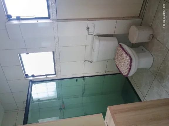 Imagem ???? "Essa casa enorme tá desocupada e pode ser sua! Olha só essa localização..."
