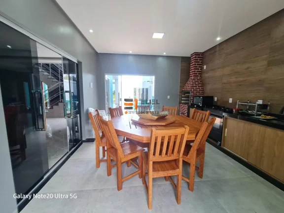 Imagem Imperdível! Casa à venda em Salinópolis-PA, 4 quartos, 4 suítes, 3 salas, 6 banheiros, 2 vagas de garagem, 272 m². Confira já!