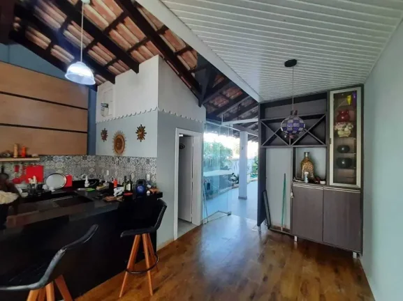 Imagem Casa com 5 dormitórios sendo 2 suítes e 5 vagas na praia dos amores em Balneário Camboriú- SC.