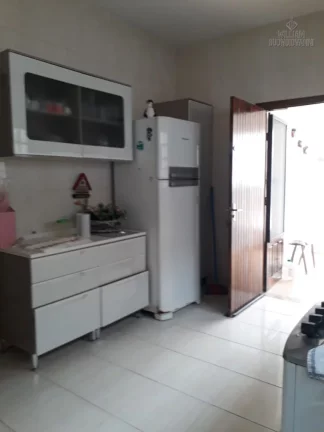 Imagem Casa Térrea Individual, 2 Quartos com Piscina Edícula com mais 2 suítes