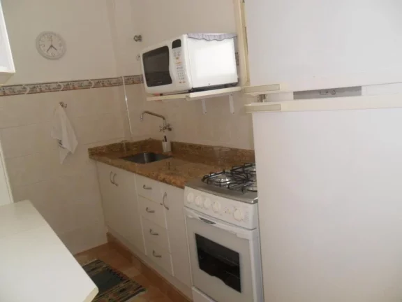 Imagem PITANGUEIRAS- FRENTE AO MAR COM VISTINHA LATERAL , EXCELENTE APARTAMENTO.