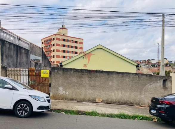 Imagem CASA PARA DEMOLIÇÃO COM 618,25mts TERRENO