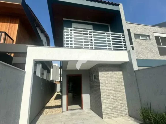 Imagem Casa com 3 dormitórios sendo 1 suíte e 2 vagas de garagem - Campeche, Florianópolis/SC