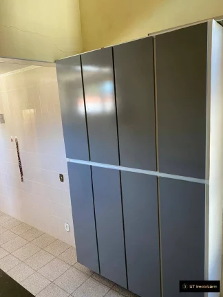 Imagem Alugo Casa - Ótima Localização para Clínica, Comércio ou Moradia em Atibaia
