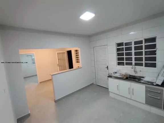 Imagem Casa para Locação em Limeira, JARDIM OURO VERDE, 2 dormitórios, 1 banheiro, 1 vaga