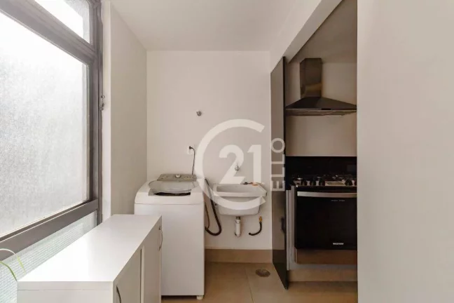 Imagem Apartamento reformado com 105m² no coração do Itaim Bibi.