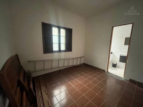 Imagem Casa Térrea 2 Dorms com Suíte, Churrasqueira e 2 Vagas – Caiçara