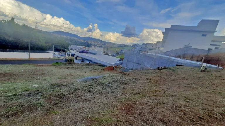 Imagem Terreno no condomínio Vila Real