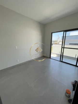 Imagem Casa Sobrado, 3 Dormitórios ( 1 suíte), piscina, 4 vagas, Cond. Malibu.