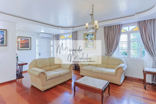 Imagem Casa com 2 suítes à venda na Trindade