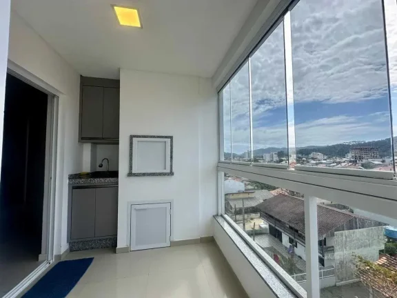 Imagem Apartamento com 2 dormitórios sendo 1 suíte 1 vaga, a 300 metros da praia de Gravatá, Navegantes/SC