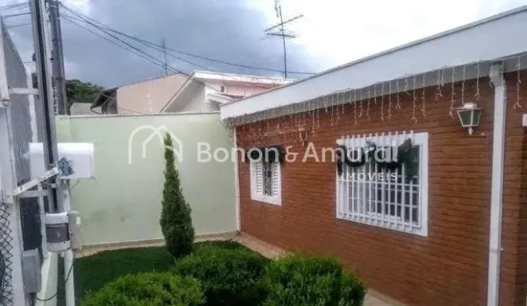 Imagem Terreno com duas casas construídas, ideal para morar e empreender. A casa frontal possui 45,69 m² ...