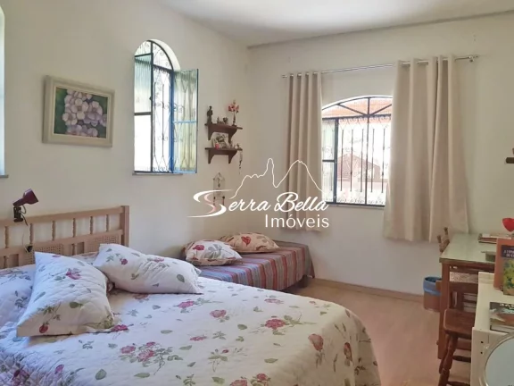 Imagem Casa com 3 dormitórios à venda, 210 m² por R$ 890.000,00 - Vargem Grande - Teresópolis/RJ