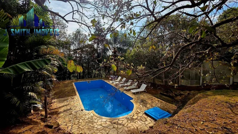 Imagem Casa de campo, rústica, um verdadeiro refúgio de harmonia e luz. 3 Suítes.