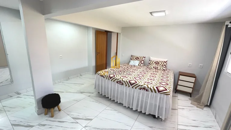Imagem CA1811Belíssima casa com 3 suítes plenas e piscina localizada no Jardim Petrópolis A casa possui ...