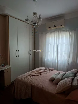 Imagem Vende se Sobrado 3 dormitórios, sendo duas suítes Bairro João Leite