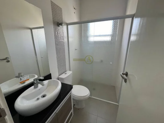 Imagem Sobrado alto padrão à venda condomínio Bougainville IV totalmente reformado