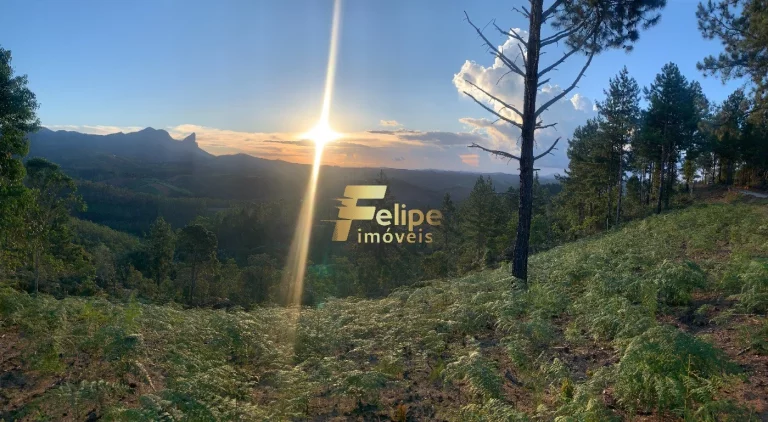Imagem Tenha sua chácara em Pedra Azul com vista permanente para Pedra do Lagarto.