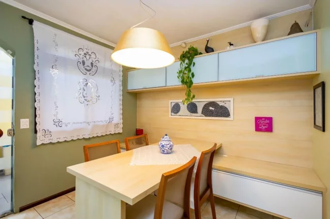 Imagem Casa para Venda em Curitiba, Jardim Social, 4 dormitórios, 1 suíte, 4 banheiros, 4 vagas
