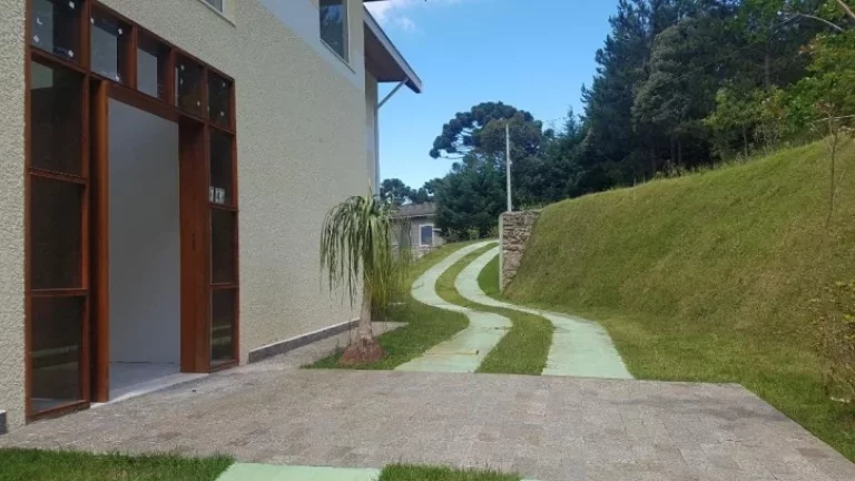 Imagem Oportunidade!! Casa nova em condomínio a venda em Campos do Jordão-SP