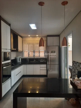 Imagem Casa à venda no Condomínio Reserva Real em Paulínia

Localizado em uma rua calma, este belíssimo...