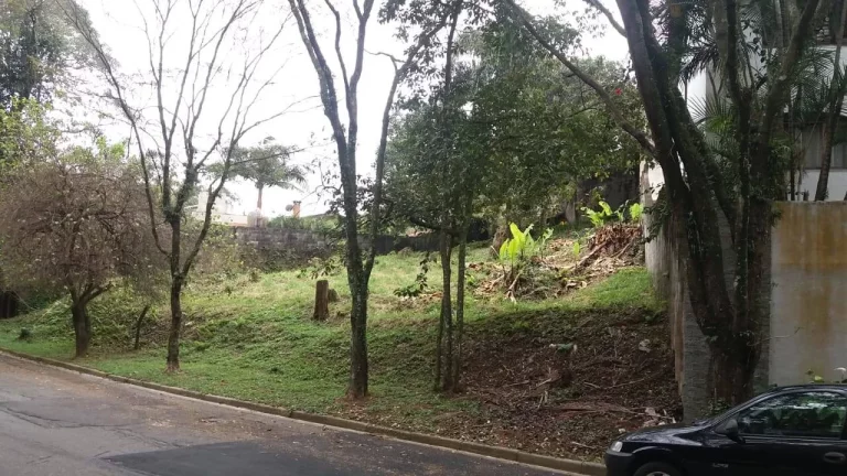 Imagem Terreno à venda no Parque dos Príncipes – localização privilegiada!