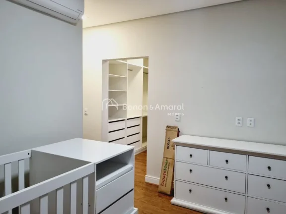 Imagem Sobrado com 3 quartos (todos suítes planejadas, ar condicionado e máster com closet) e escritório...