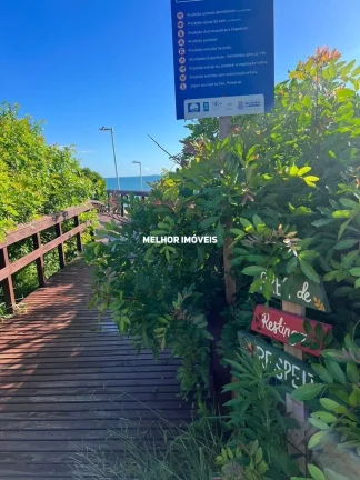 Imagem Casa á venda com 3 suítes á venda localizada na Praia de Taquaras em Balneário Camboriú.