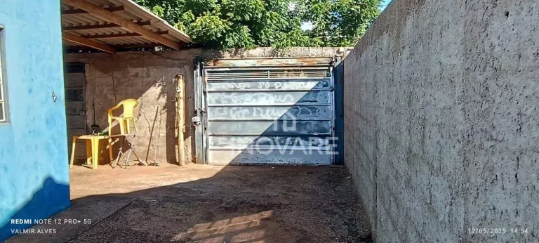Imagem Casa com 2 dormitórios à venda, 85 m² por R$ 255.000,00 - Araporã - Araporã/MG