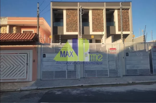 Imagem Imperdível: Casa à venda em São Paulo-SP, na Cidade Patriarca! 3 quartos, 1 suíte, 2 salas, 4 banheiros, 4 vagas de garagem, 170m². Próximo ao metrô Patriarca.