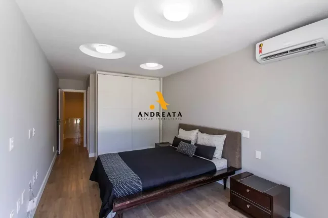 Imagem Barra da Tijuca - Condominio Novo Leblon - Vendo magnifica mansão de alto padrão! (IMÓVEL ENCONTRA-SE ALUGADO POR R$40.000,00).