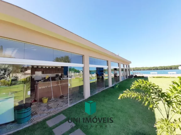 Imagem Mansão de luxo à venda no Canal de Guarapari com marina privativa, 5 suítes e lazer completo