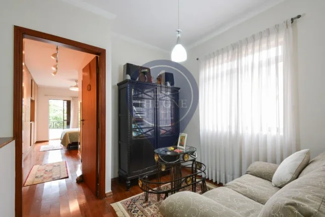 Imagem Luxuosa casa de 3 quartos e 3 suítes na Vila Clementino, São Paulo-SP, com 244m² e 3 vagas de garagem!