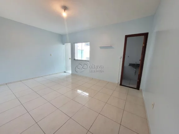 Imagem Imperdível! Casa à venda em Macaé-RJ, bairro Sol E Mar: 3 quartos, 2 suítes, 1 sala, 3 banheiros, 1 vaga, 100m². Confira!