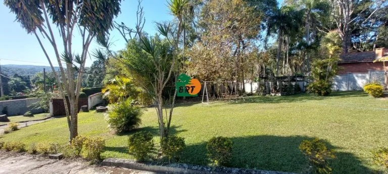 Imagem Chácara para Venda em São Roque, Pavão (canguera), 4 dormitórios, 1 suíte, 1 banheiro